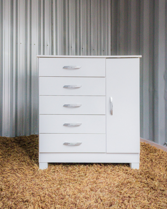 CÔMODA BRANCA COM GAVETAS