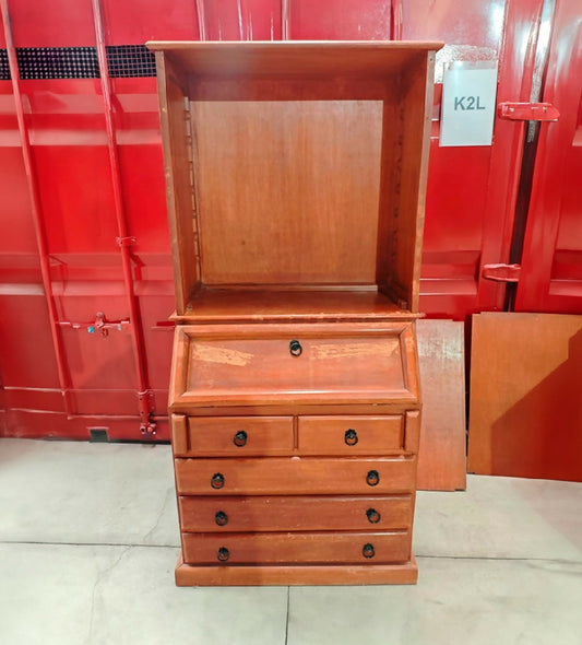 cômoda/escrivaninha