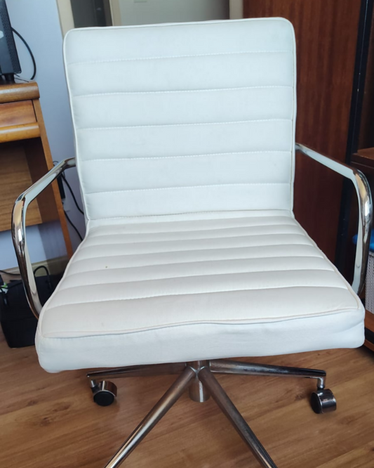 CADEIRA DE ESCRITÓRIO BRANCA